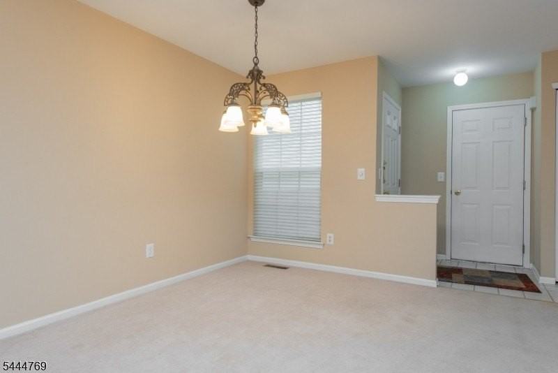 2404 Vantage Ct - Photo 7 of 29