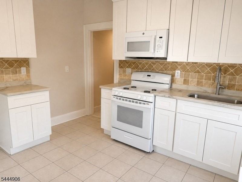 99 Nutley Ave - Photo 5 of 9