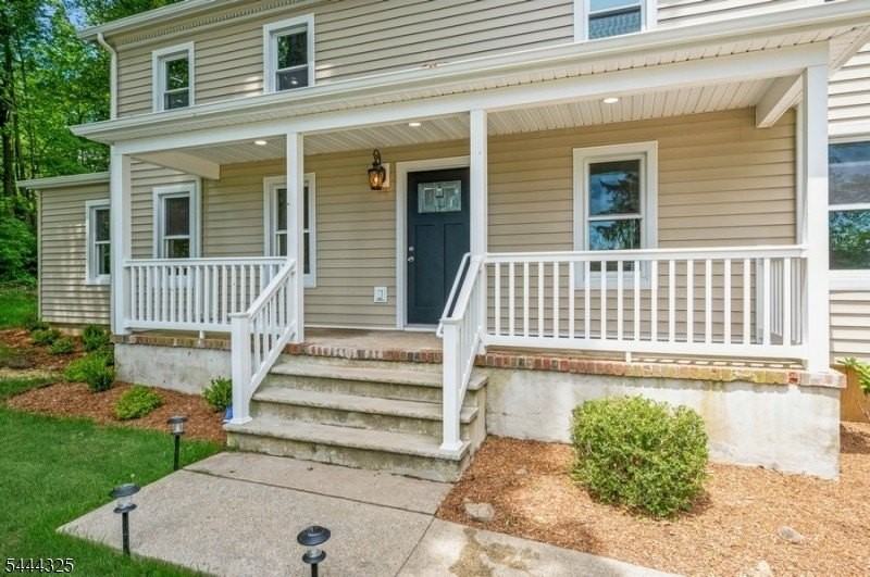 1225 Sussex Tpke - Photo 3 of 33