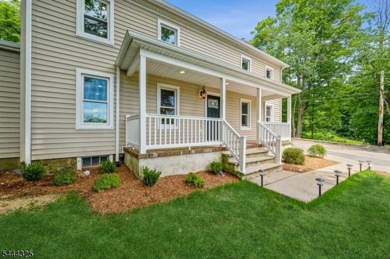 1225 Sussex Tpke - Photo 4 of 33