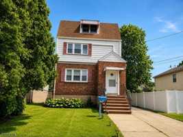 featured image of 1112 Rivington St #2