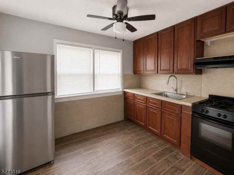 1112 Rivington St #2 - Photo 2 of 13
