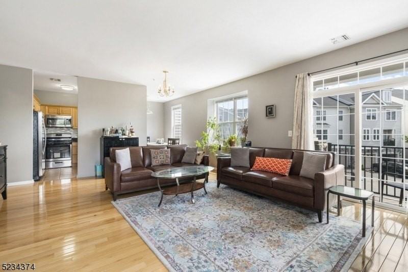 118 George Russell Way - Photo 5 of 16