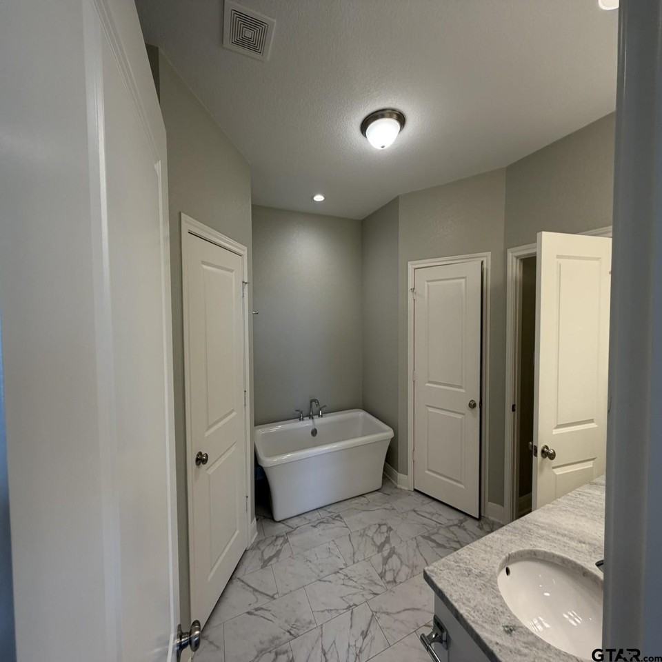 2009 Grassy Ridge Ln - Photo 4 of 25