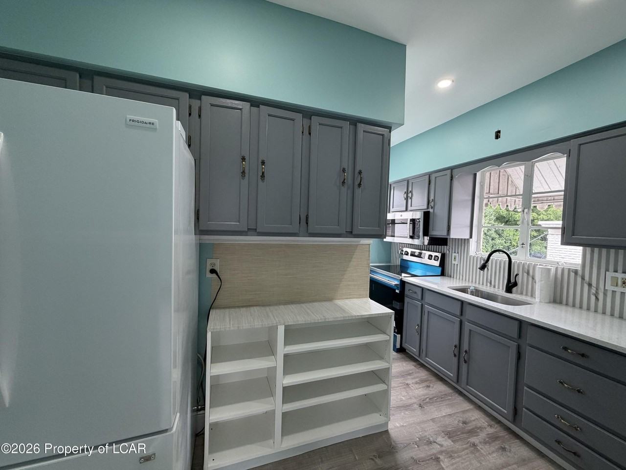 246 S Main St #2ndFL - Photo 3 of 10