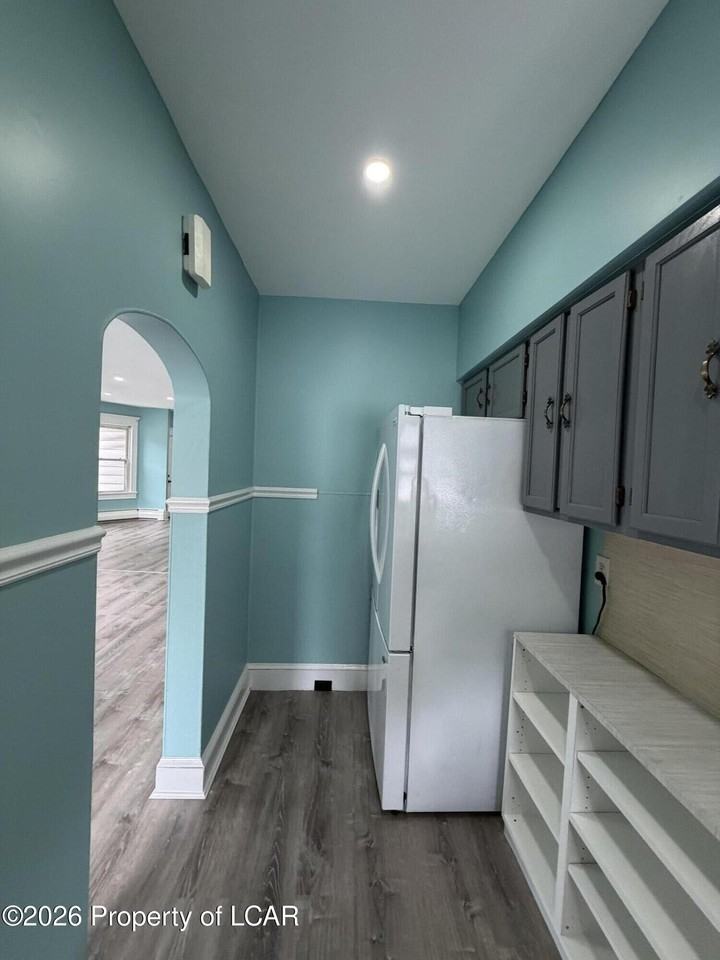 246 S Main St #2ndFL - Photo 4 of 10