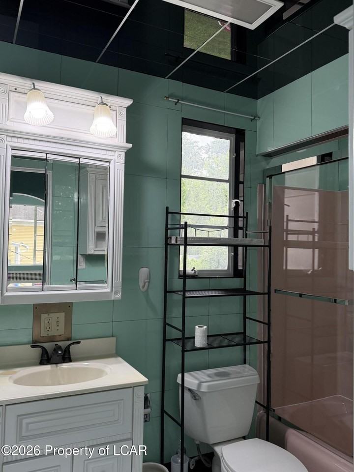 246 S Main St #2ndFL - Photo 5 of 10