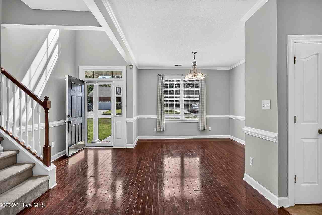 217 Stagecoach Dr - Photo 4 of 36