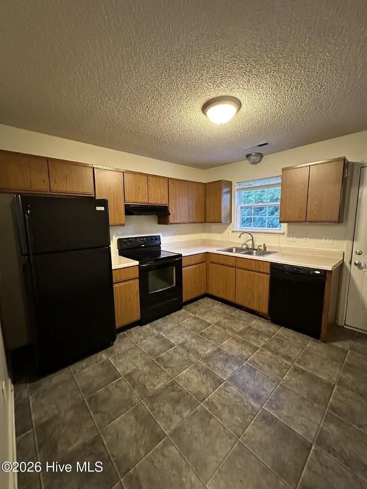 104 Glenside Ct - Photo 4 of 12