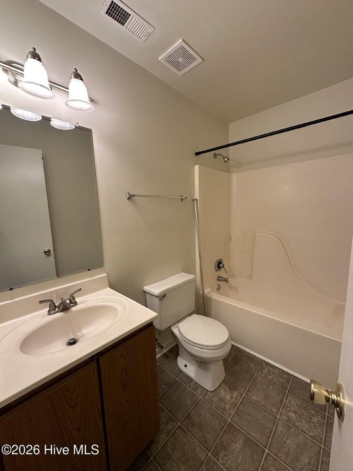 104 Glenside Ct - Photo 5 of 12