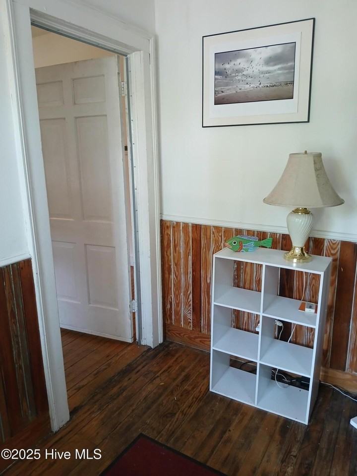 717 N 5th Ave - Photo 4 of 11