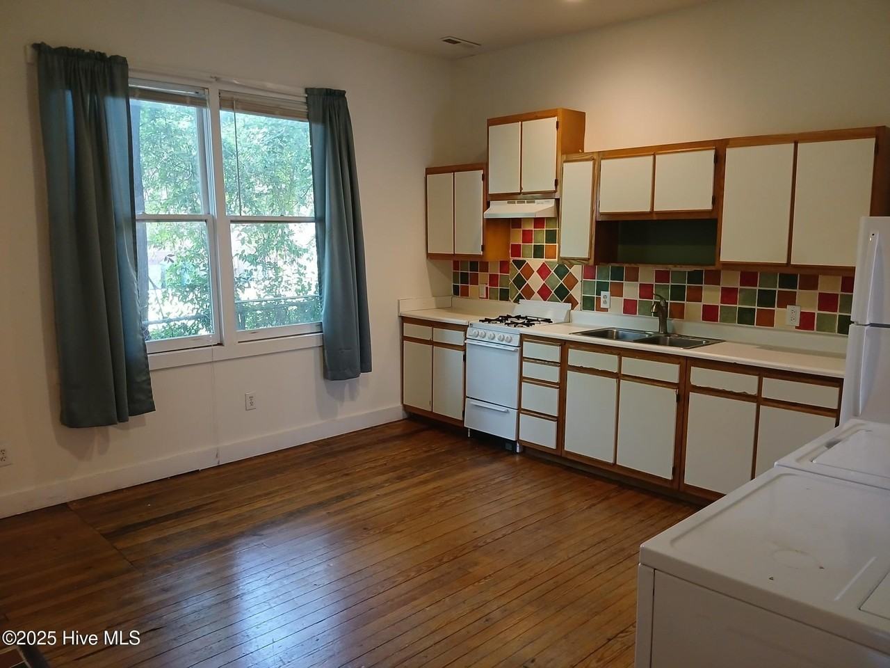 717 N 5th Ave - Photo 7 of 11