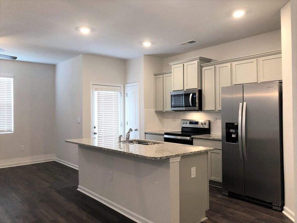 4321 Newland St - Photo 5 of 18