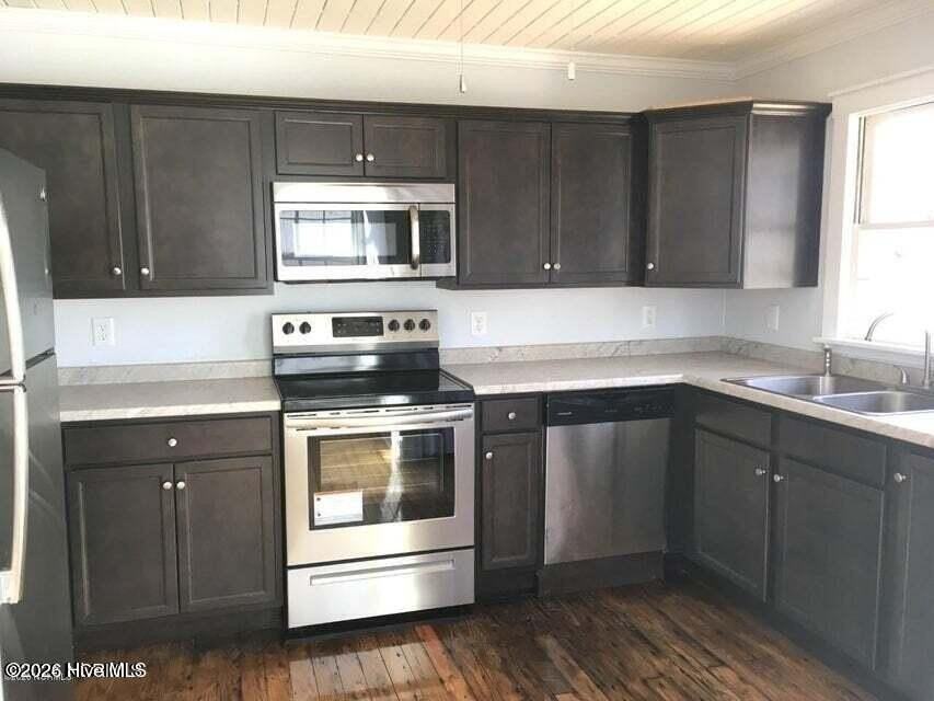203 Red Oak St - Photo 5 of 8