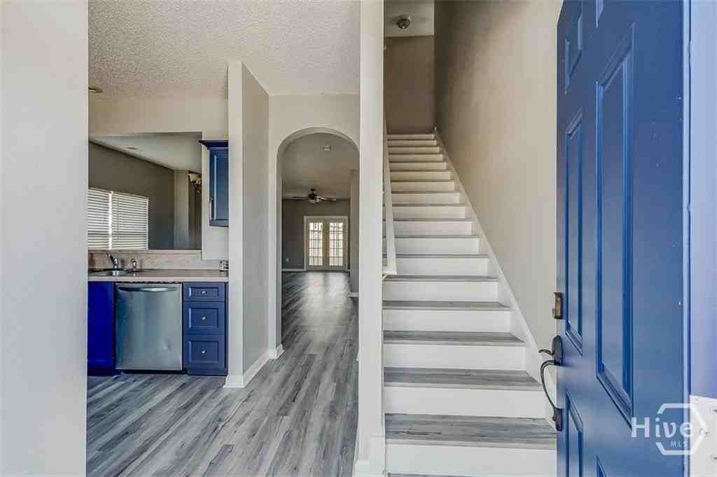 105 Archwood Dr - Photo 5 of 38