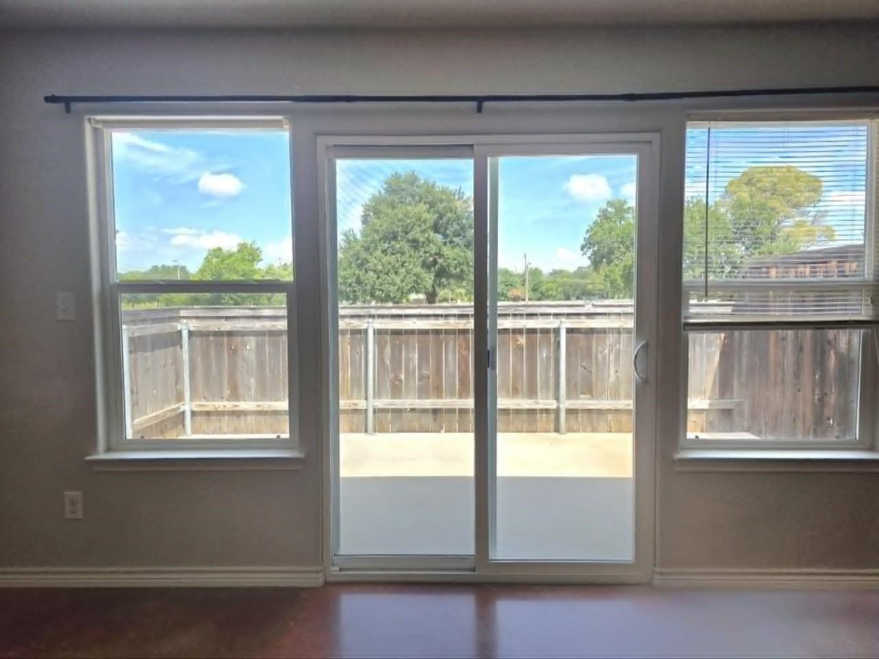505 Avenue K - Photo 7 of 13