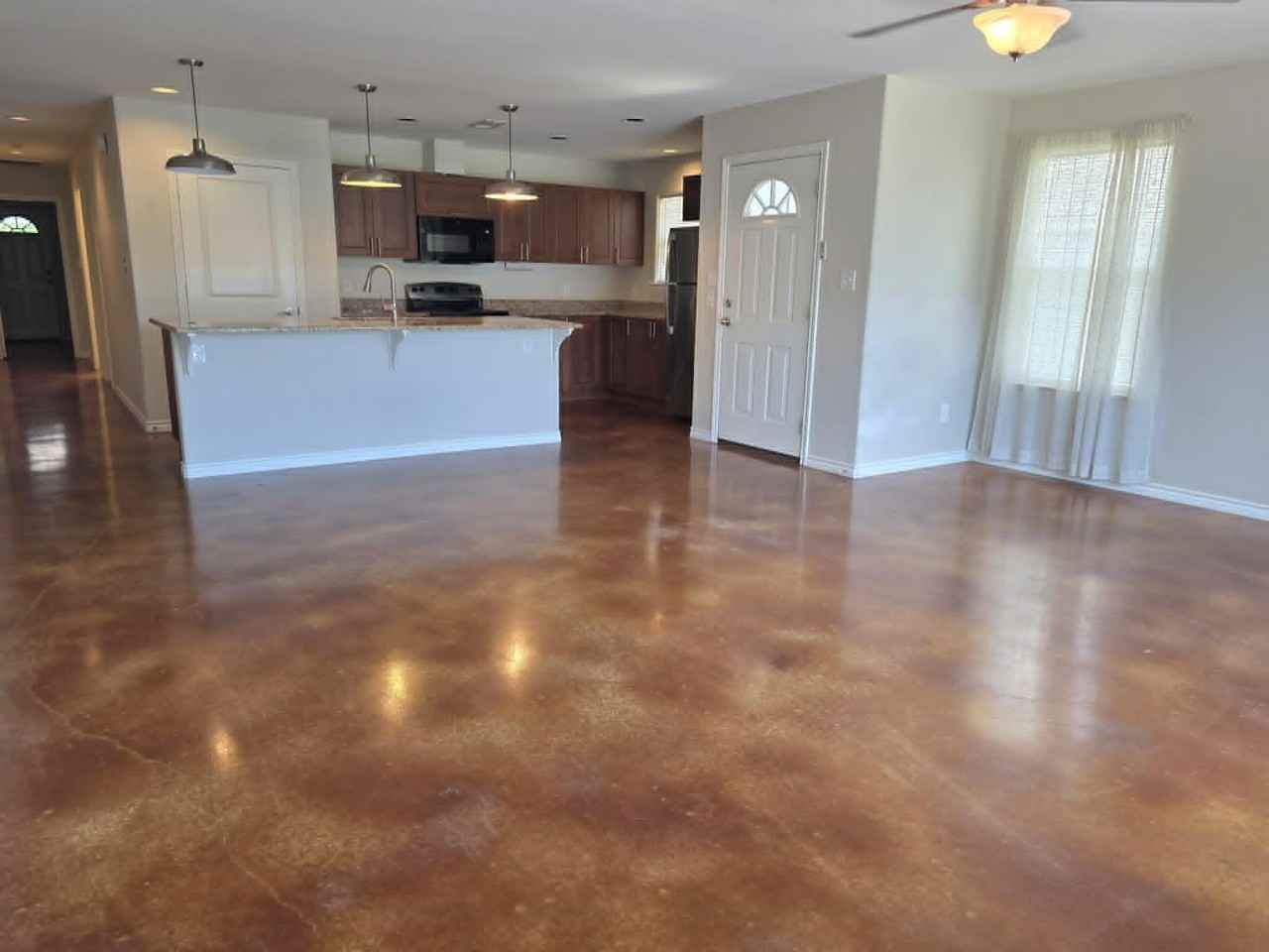 509 Avenue K - Photo 5 of 12