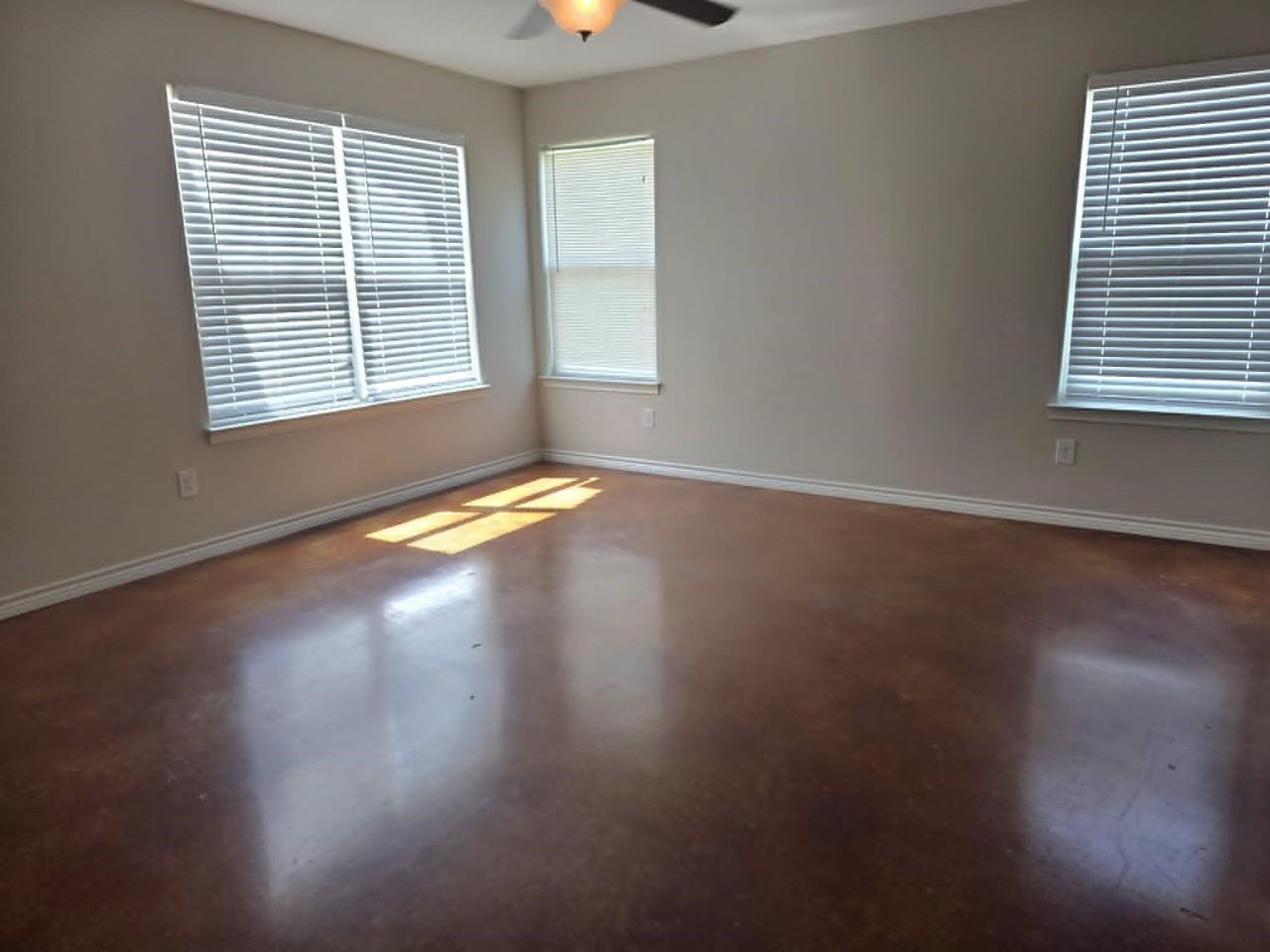 509 Avenue K - Photo 7 of 12