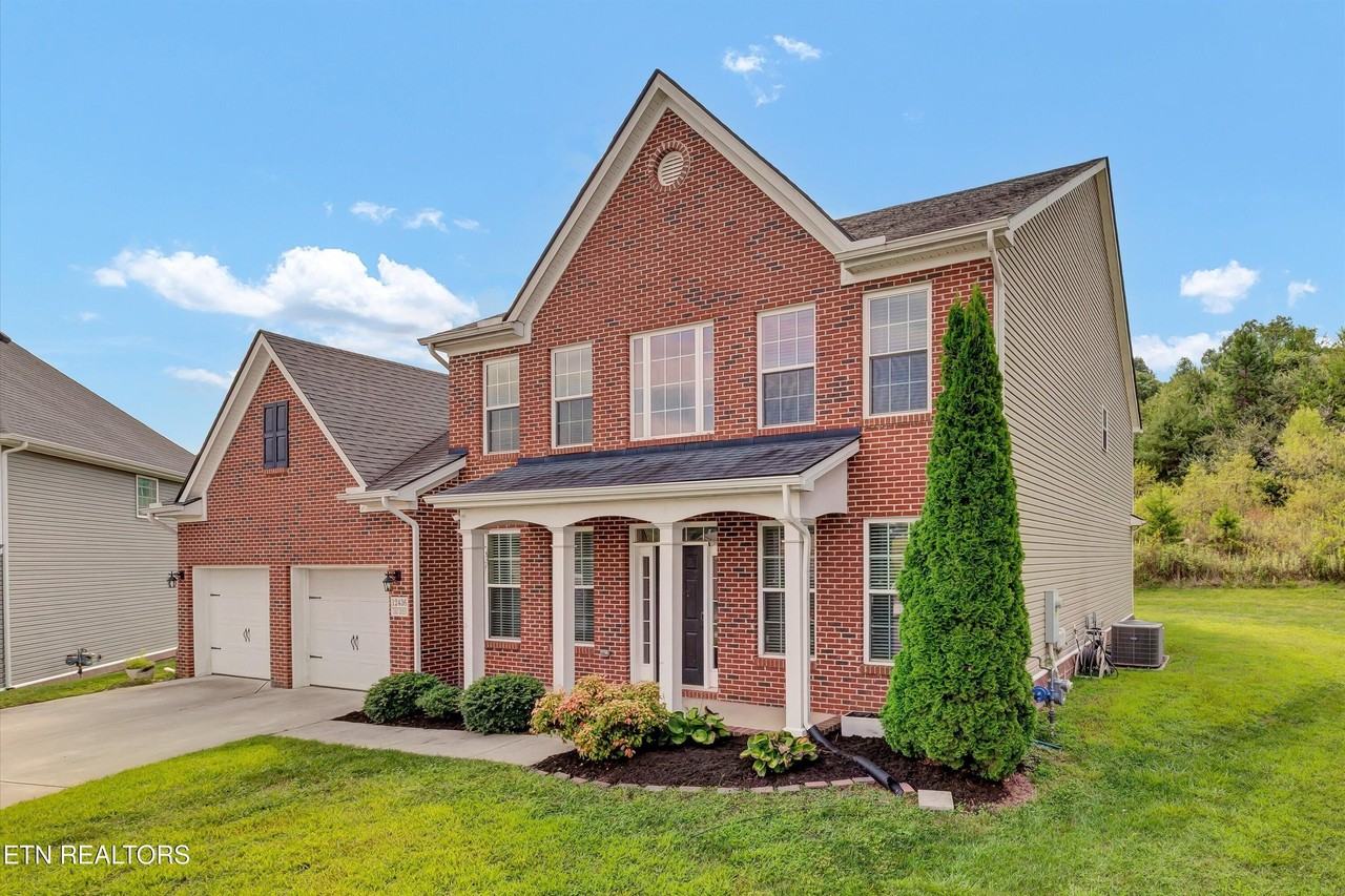 12436 Turkey Crossing Ln - Photo 2 of 44