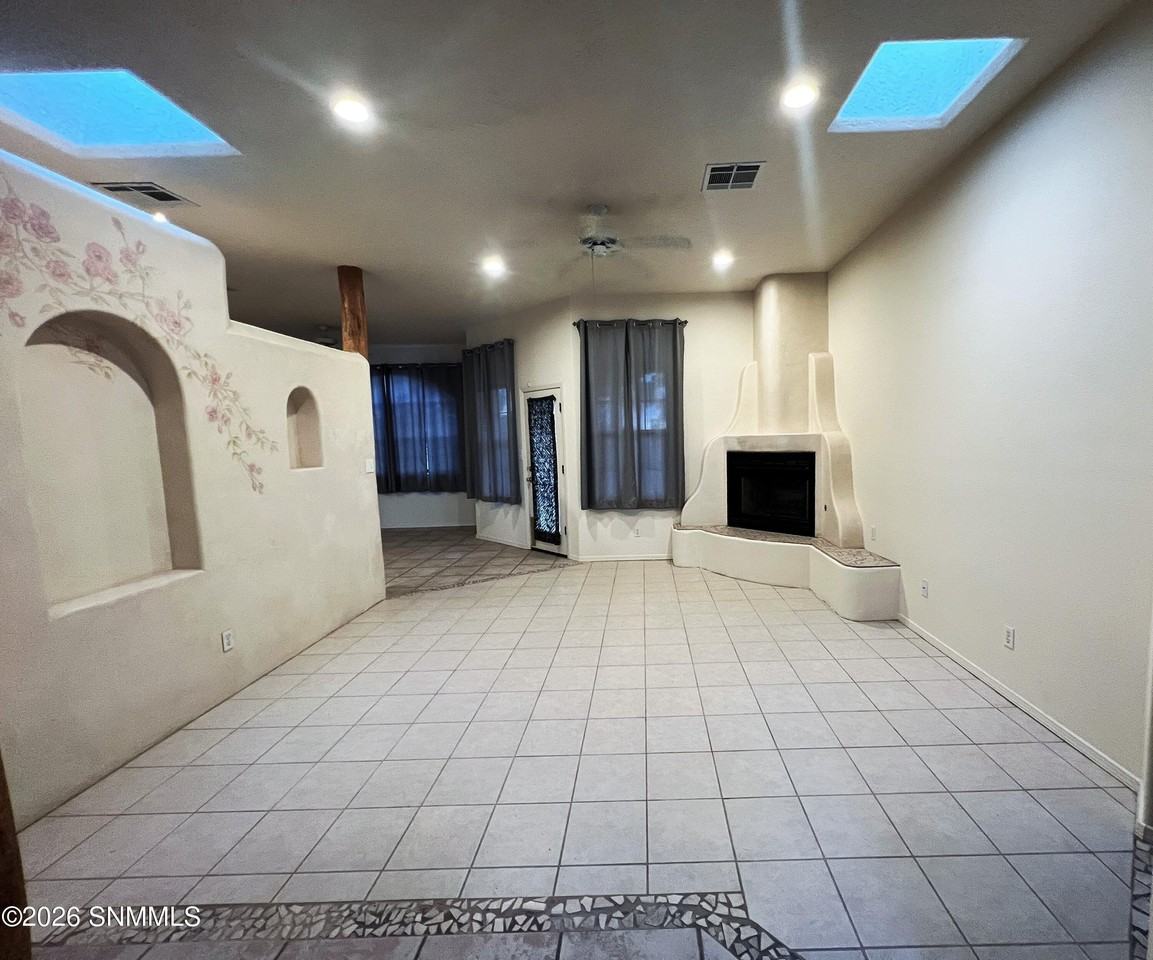 740 Canyon Point Rd - Photo 2 of 12