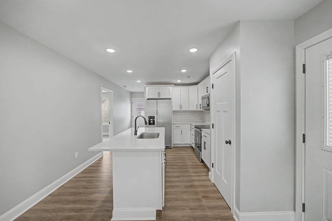 209 Harvest Park Dr - Photo 5 of 20