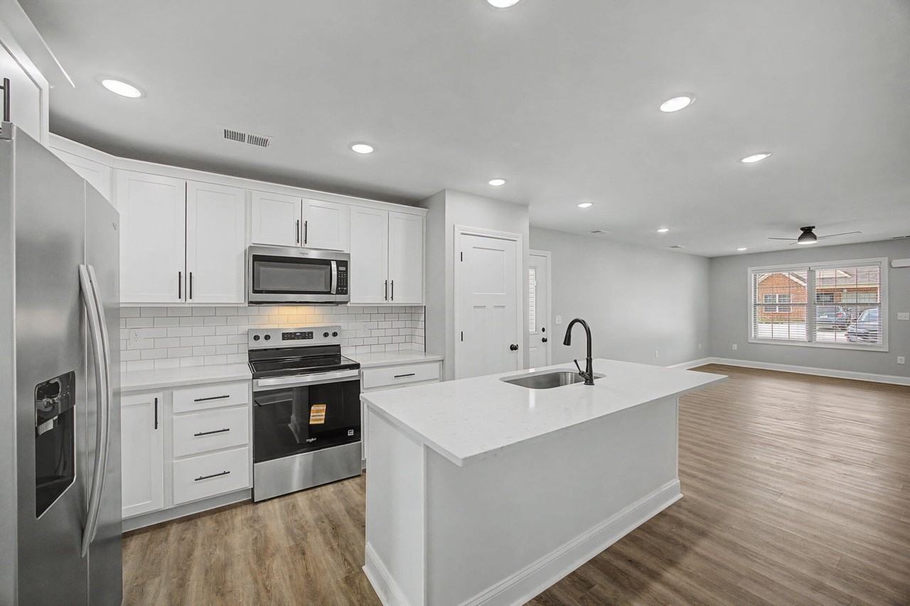 209 Harvest Park Dr - Photo 7 of 20