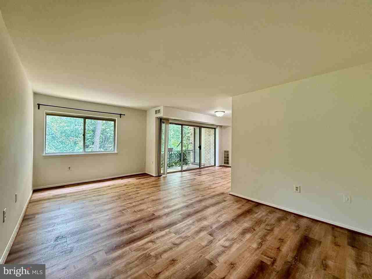 12204 Braxfield Ct - Photo 5 of 28