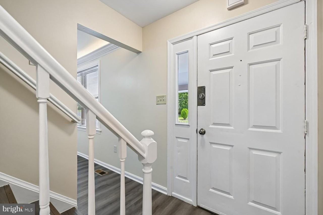 8805 Bolero Ct - Photo 2 of 50