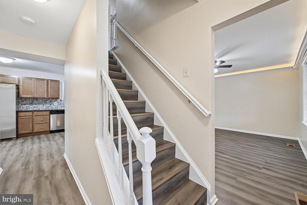 8805 Bolero Ct - Photo 4 of 50