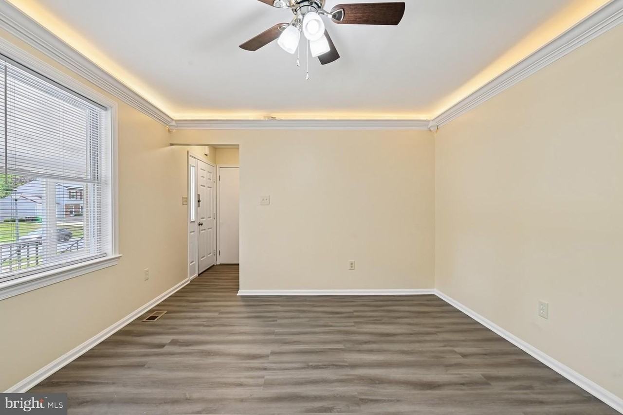 8805 Bolero Ct - Photo 6 of 50