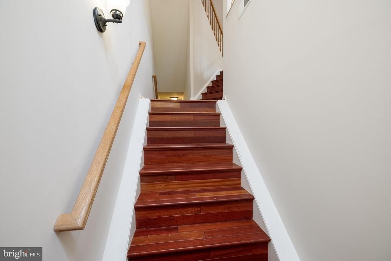 5319 Waldo Dr - Photo 2 of 50