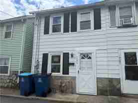 1436 Poplar St - Photo 1 of 1