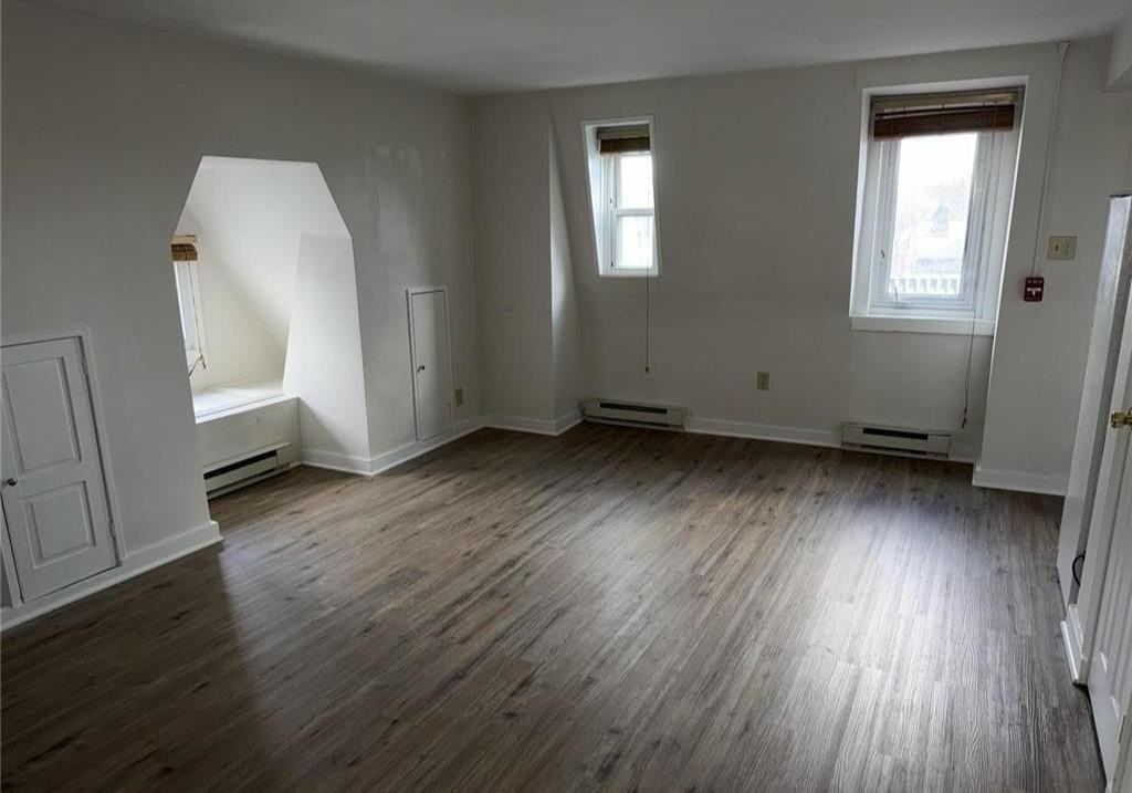 133 Cattell St #5 - Photo 2 of 9