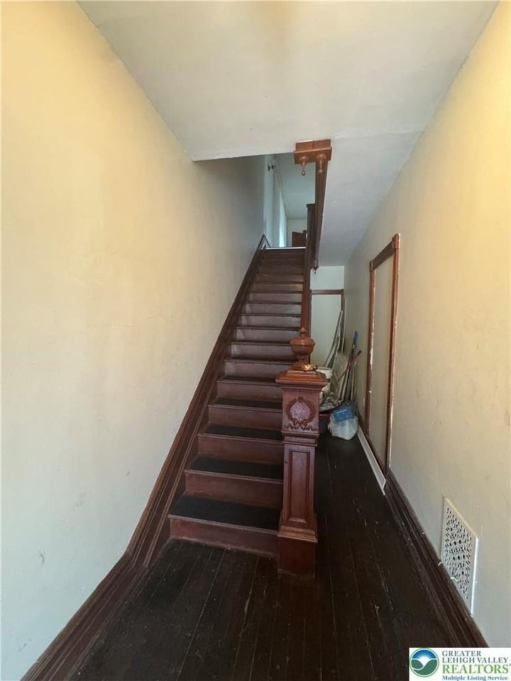 1501 W Turner St #2 - Photo 4 of 37