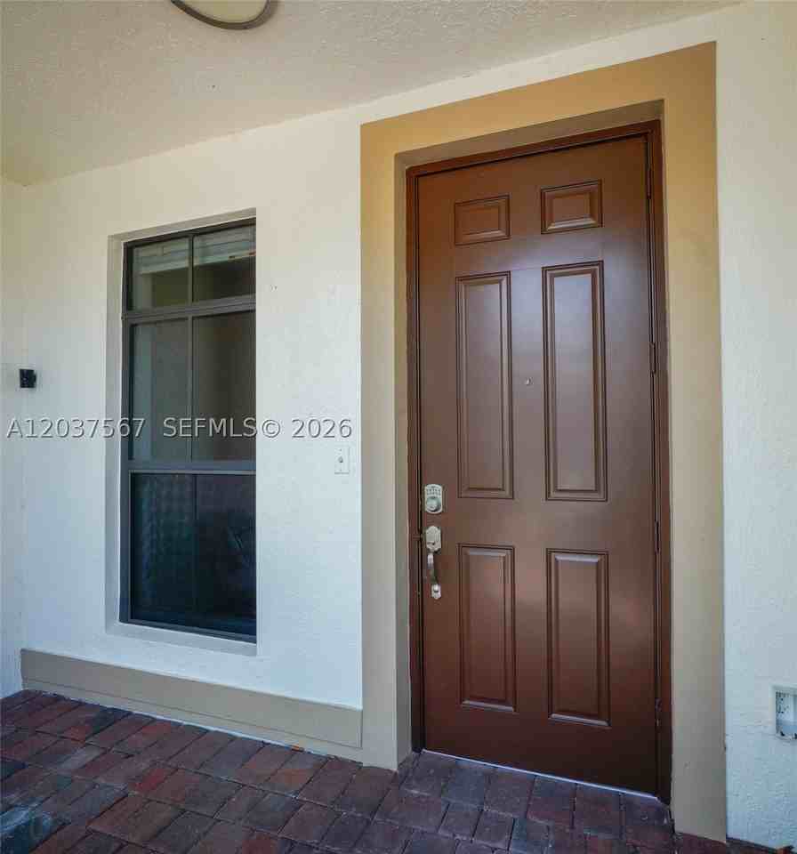 11790 Sw 238th St - Photo 4 of 45