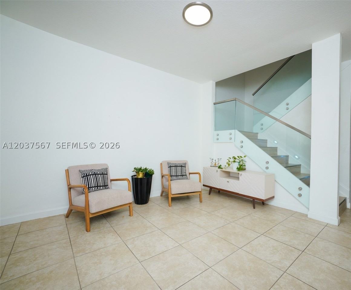 11790 Sw 238th St - Photo 5 of 45