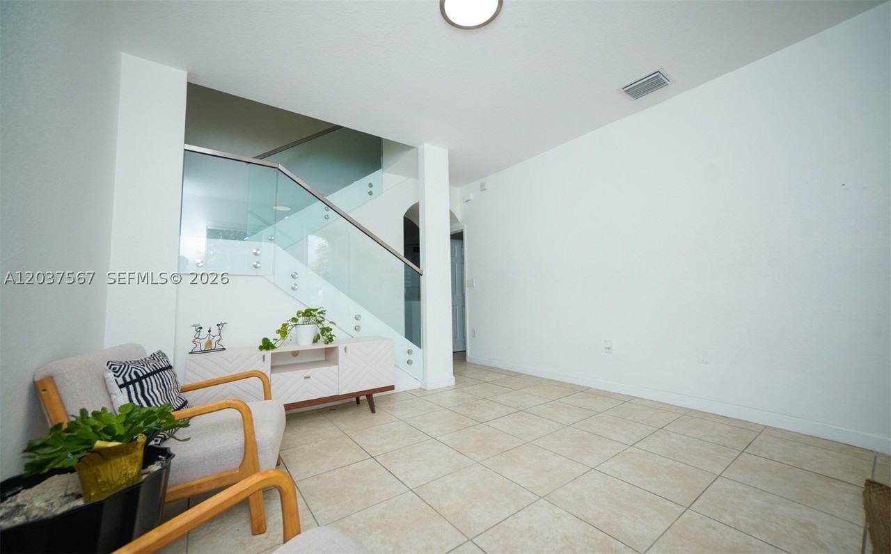 11790 Sw 238th St - Photo 6 of 45