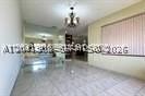 2351 Sw 92nd Pl - Photo 5 of 7