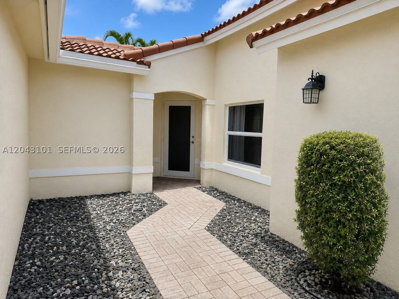 17905 Sw 10th Ct #1 - Photo 2 of 11