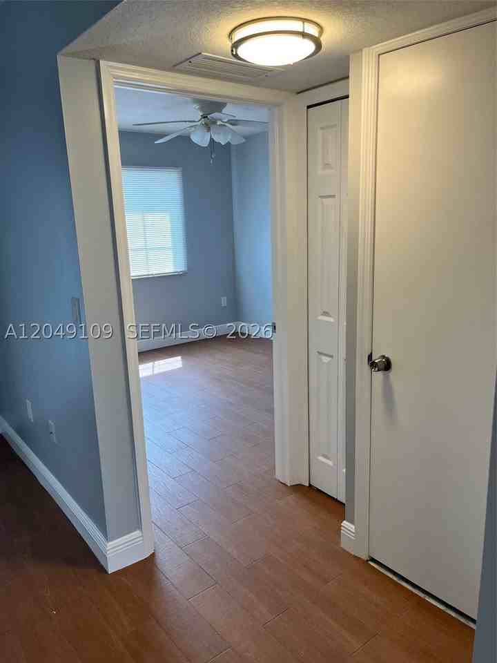 1261 Se 27th St #104 - Photo 5 of 24