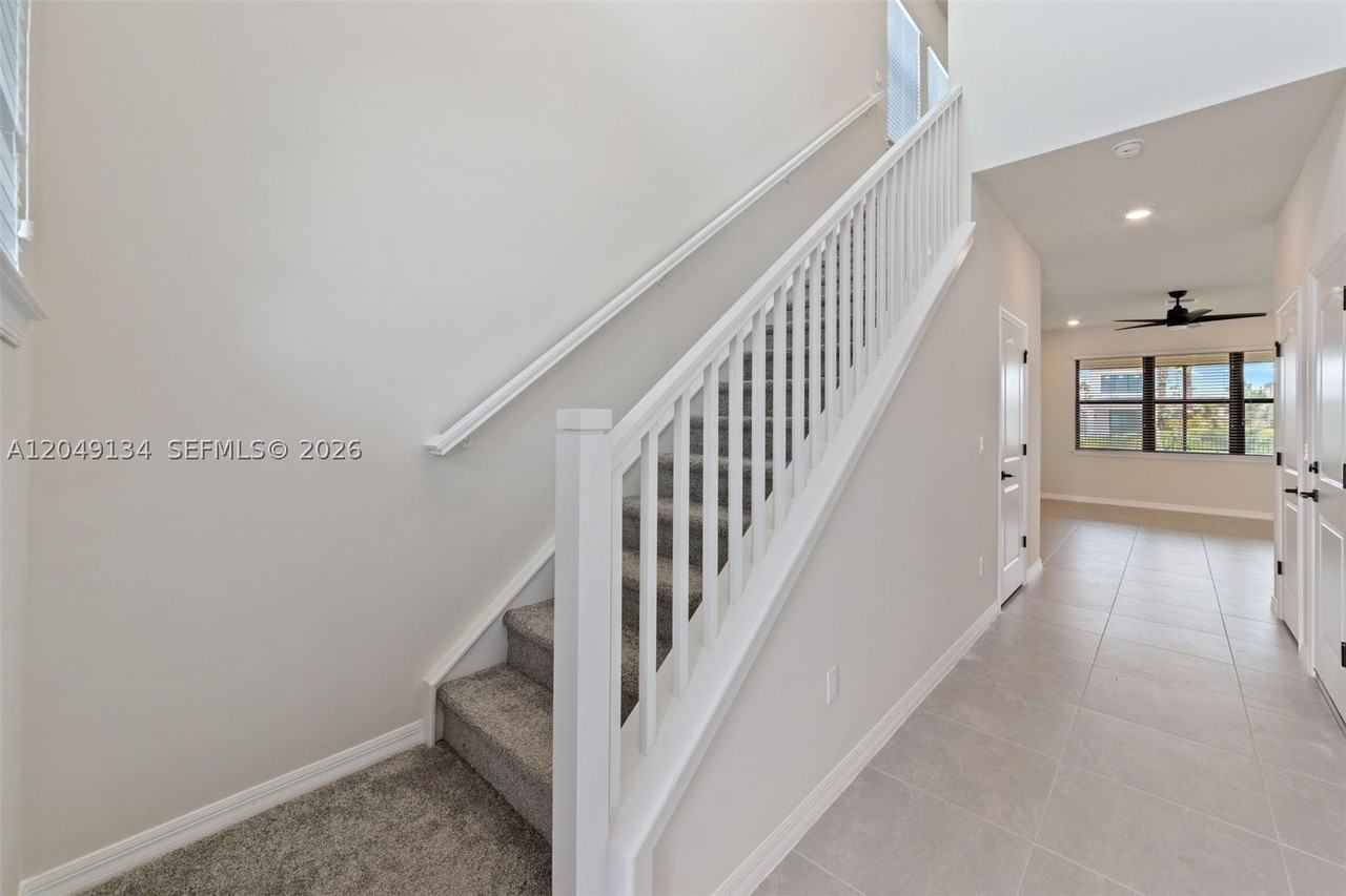 4470 Waterside Dr - Photo 5 of 29