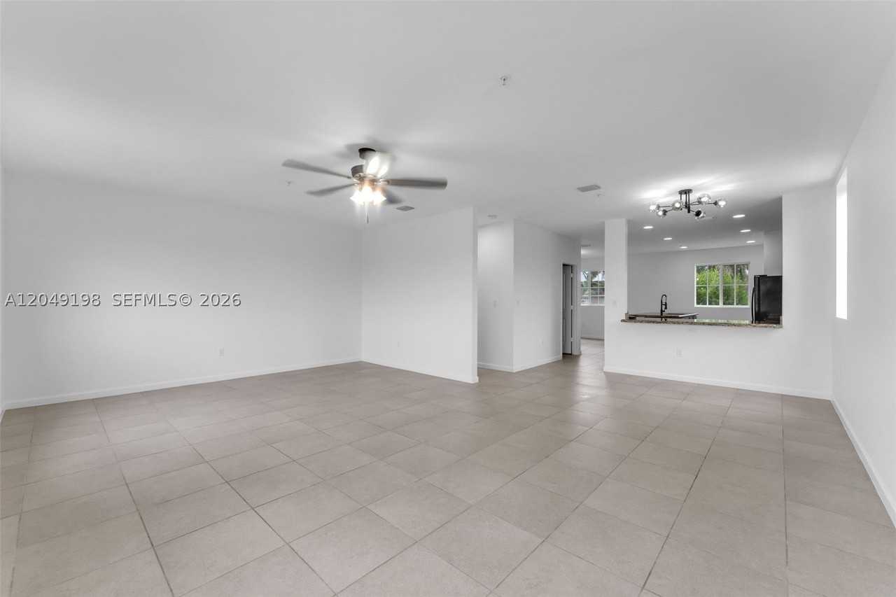 27021 Sw 140th Path #27021 - Photo 6 of 39