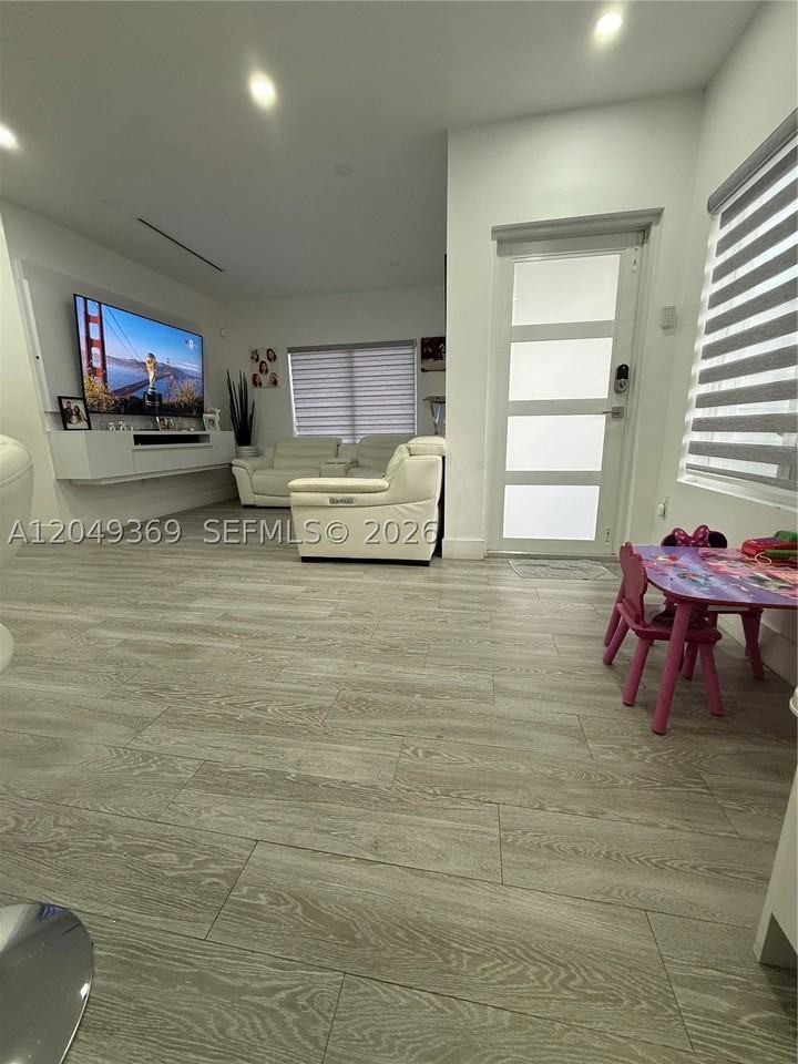 15953 Sw 307th Ter #0 - Photo 6 of 31