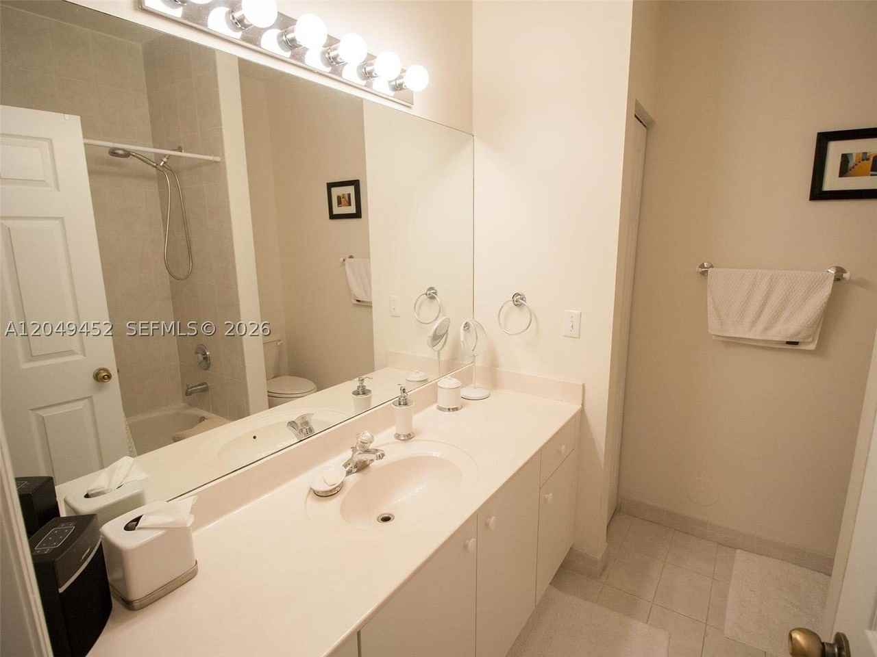2728 Ne 3rd Ct #206 - Photo 6 of 21