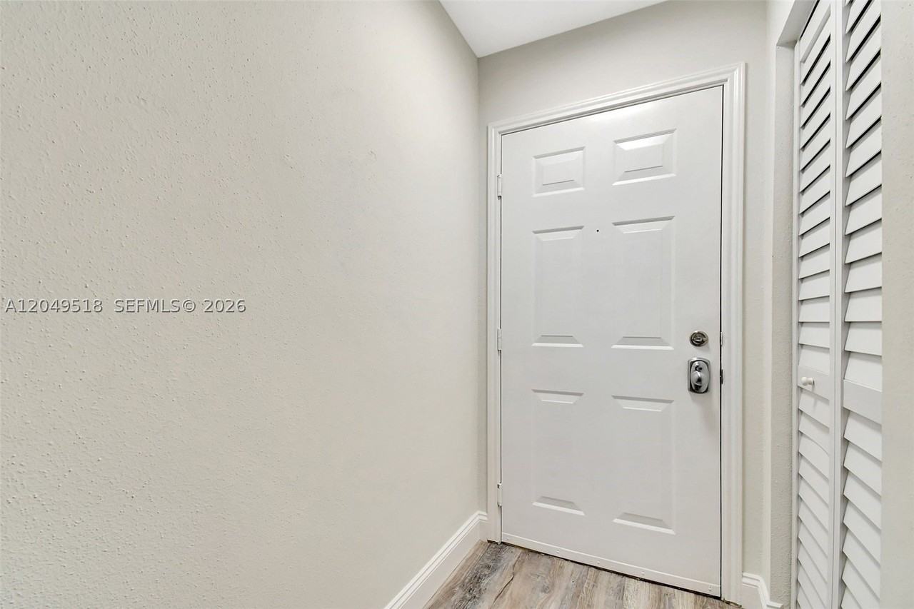 2445 Nw 33rd St #1410 - Photo 3 of 33