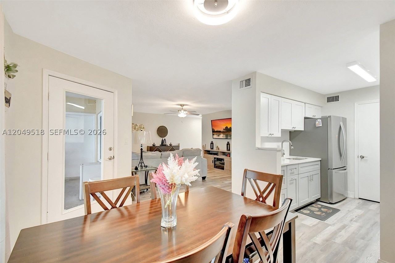 2445 Nw 33rd St #1410 - Photo 7 of 33