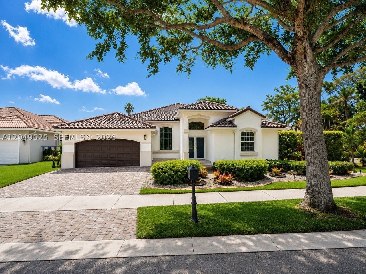2616 Oakbrook Ct