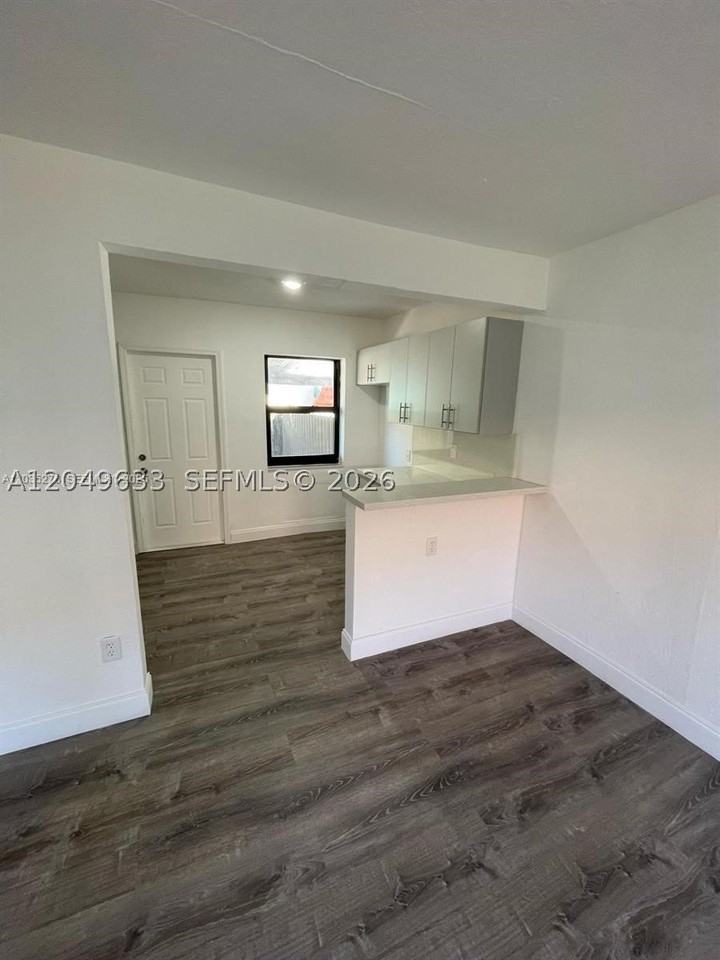 7360 Sw 21st St #7360 - Photo 2 of 11