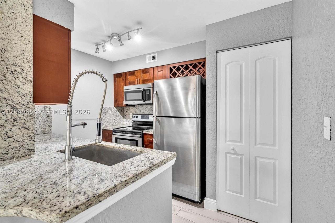 2851 N Oakland Forest Dr #111 - Photo 2 of 50
