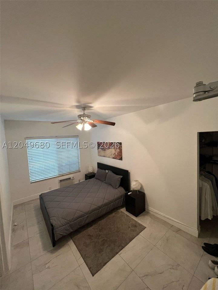 818 Pennsylvania Ave #1 - Photo 4 of 21